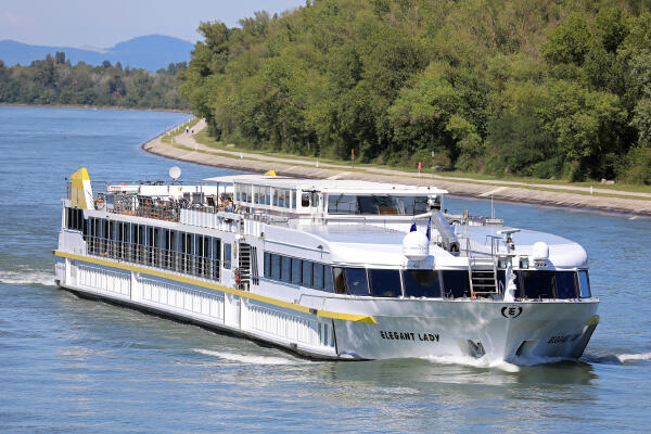 Flusskreuzfahrt ab Köln / Düsseldorf Flusskreuzfahrt ab Köln / Düsseldorf